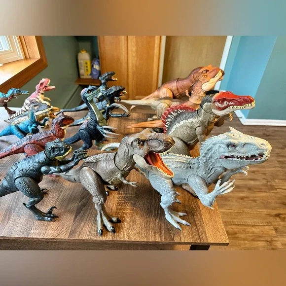 Jurassic World Set Of 33 Dinosaurs - Picture 10 of 13